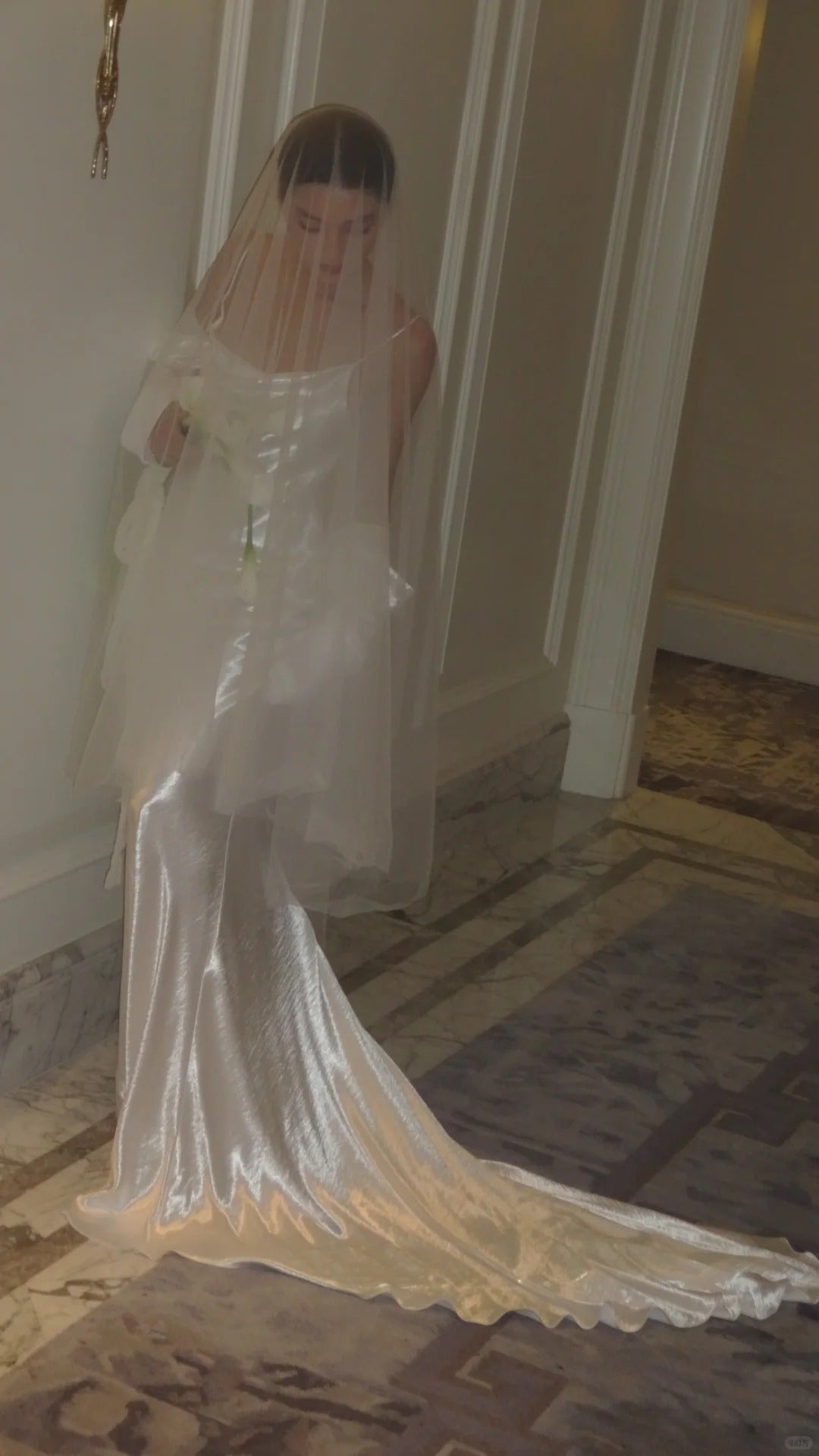 Simple Spaghetti Strap Sheath Wedding Dresses Silk White Backless Bridal Gowns DP3351