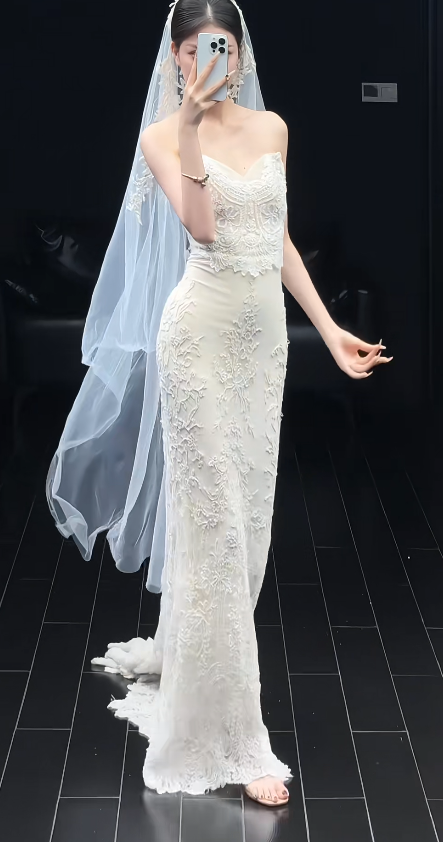 Gorgeous Sheath Wedding Dresses Lace Applique White Bridal Gowns Sweetheart Neck Sleeveless Bridal Dresses DP3354