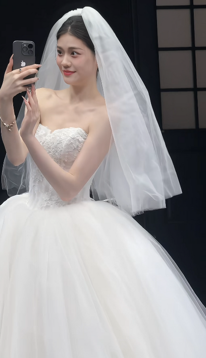 Timeless Strapless Ball Gown Tulle Wedding Dresses Applique White Bridal Gowns Sleeveless Bridal Dresses DP3355