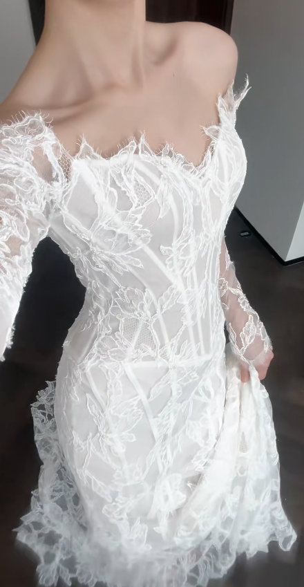 Simple Off-the-shoulder Mermaid Wedding Dresses Lace White Bridal Gowns Long Sleeve Bridal Dresses DP3358