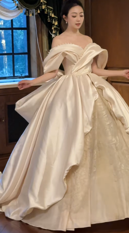 Simple Off-the-shoulder Ball Gown Satin Wedding Dresses Champagne Bridal Gowns Open-back Bridal Dresses DP3359
