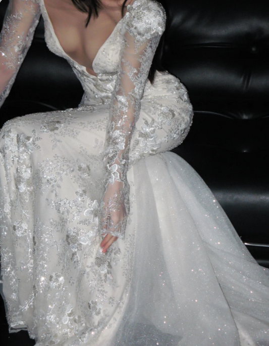 Gorgeous V-neck Mermaid Trail Wedding Dresses Beaded Applique Bridal Dresses Ivory Backless Bridal Gowns DP3703