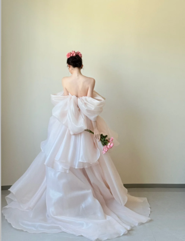 Gorgeous Off-the-shoulder Sheath Long Wedding Dresses Tulle Bridal Dresses Light Pink Short-sleeved Bridal Gowns DP3705