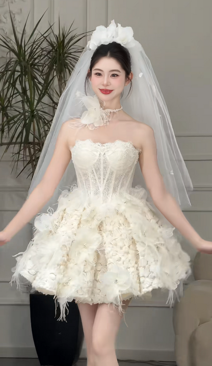 Gorgeous Strapless Ball Gown Lace Long Wedding Dresses Champagne Bridal Gowns Sleeveless Bridal Dresses DP3742