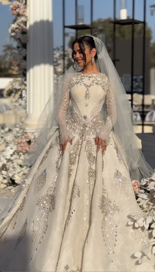 Gorgeous Jewel A-Line Long Wedding Dresses Beaded Tulle Ivory Bridal Gowns Long Sleeve Bridal Dresses DP3745