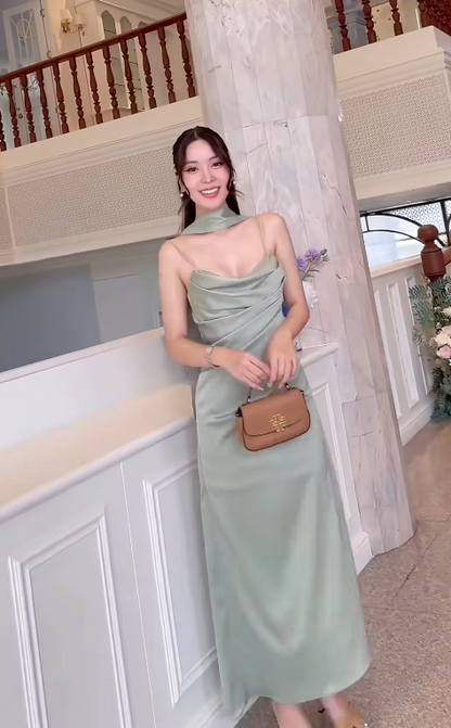 Elegant Spaghetti Strap Sheath Green Formal Dresses Satin Sleeveless Green Bridesmaid Dresses DP3754
