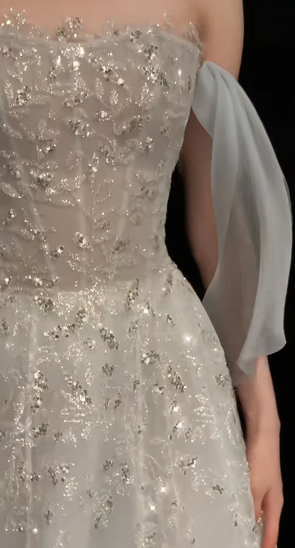 Elegant Strapless A-Line Long Wedding Dresses Tulle Beaded Bridal Gowns Applique White Bridal Dresses DP3813