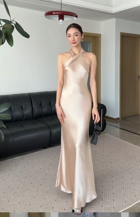 Elegant Champagne Sheath Sleeveless Bridesmaid Dresses Satin Backless Formal Dresses Slits DP3907
