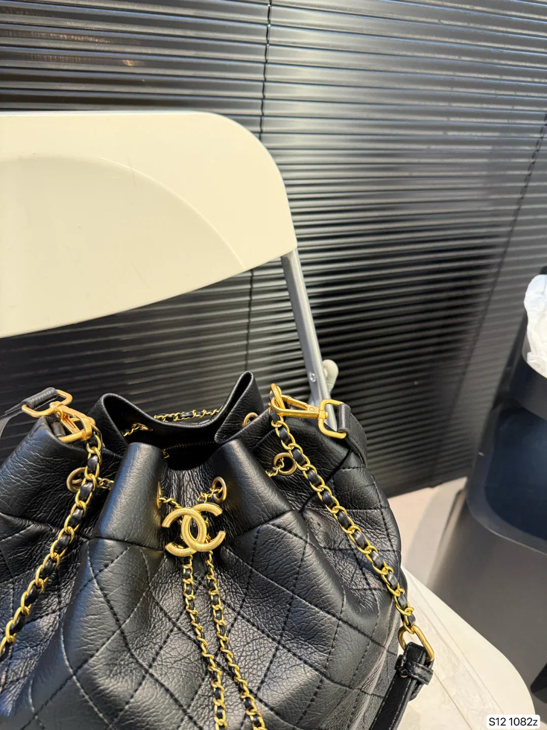 Louis Vuitton LV Black Tote Bag Slidable Metal Chain 26x17cm