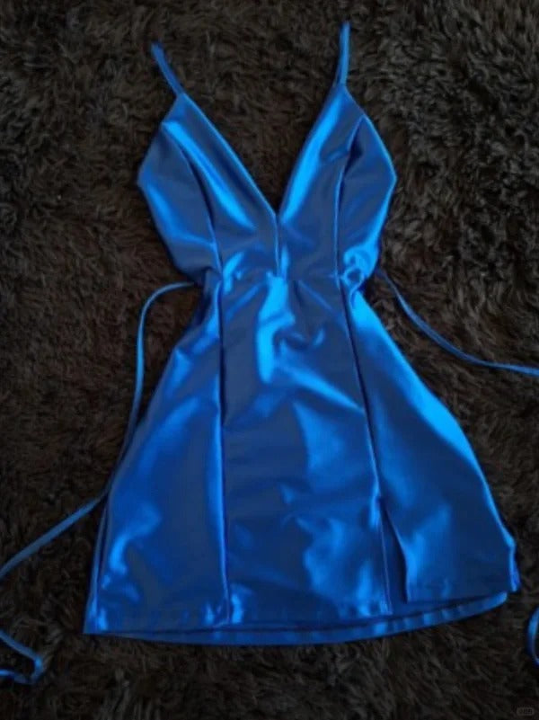 Elegant Royal Blue Spaghetti Straps A-Line Satin Backless Short Pool Party Dress V-Neck Short 16th Birthday Outfit Middle School Hoco Dresses ED03603