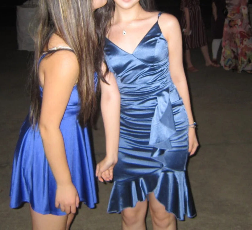 Modest Navy Blue V-neck Sheath Short Homecoming Dress Elegant Party Dress Satin Formal Dress 18th Birthday Outfit ED03656