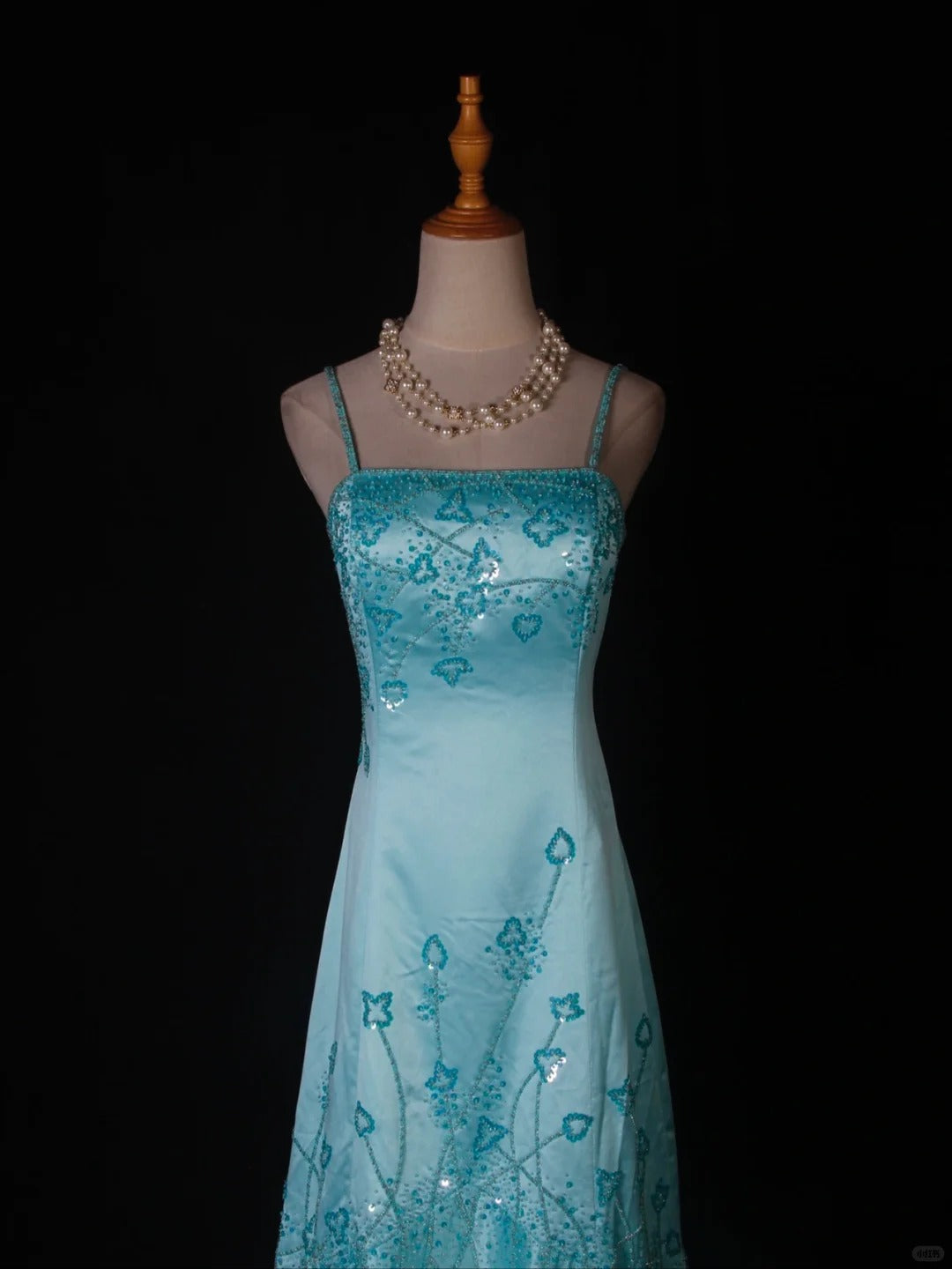 Vintage A-Line Spaghetti Strap Long Prom Dresses Blue Satin Beaded Evening Dress Elegant Formal Dress ED03743