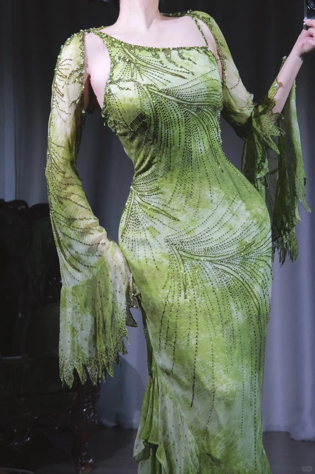 Vintage Green Sheath Long Prom Dresses Chiffon Beaded Evening Dress Asymmetrical Neck Formal Dress with Cape ED03744