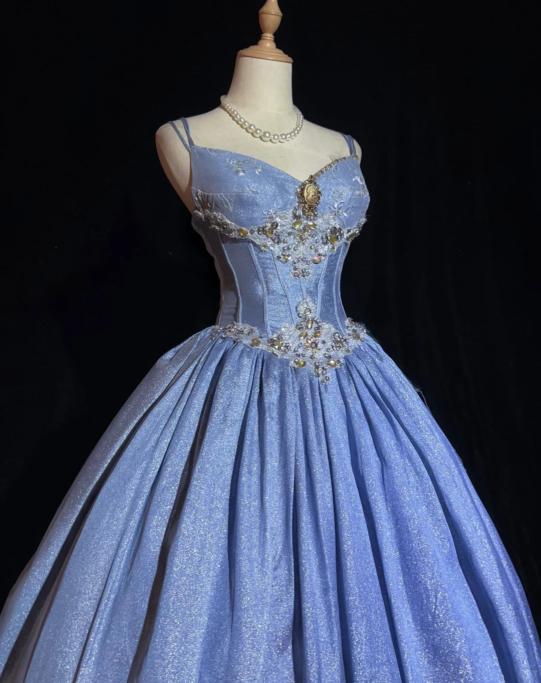 Vintage Blue Spaghetti Strap Ball Gown Quinceanera Dress Elegant Beaded Evening Gown Glitter Birthday Dress ED03754