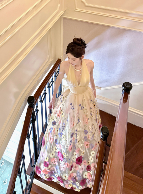 Elegant Apricot Halter Neck Formal Dress Ball Gown Birthday Dress Tulle Applique Open Back Party Dress ED03763