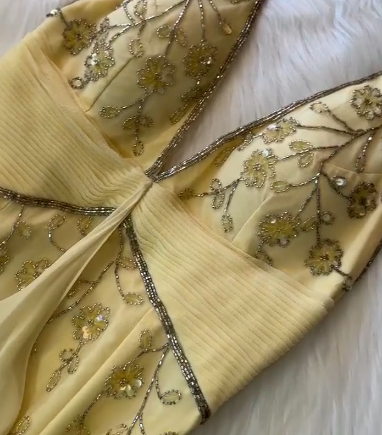 Vintage Halter Sheath Long Prom Dress Yellow Beaded Chiffon Formal Dress Backless Evening Gown ED03777