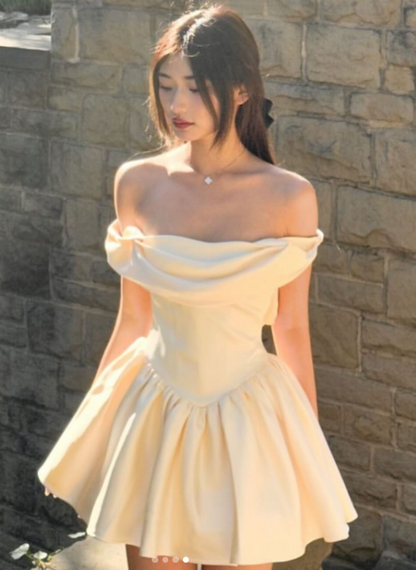 Cute Off-the-shoulder Ball Gown Short Formal Dress Sweet Birthday Outfits Homecoming Dress ED03832