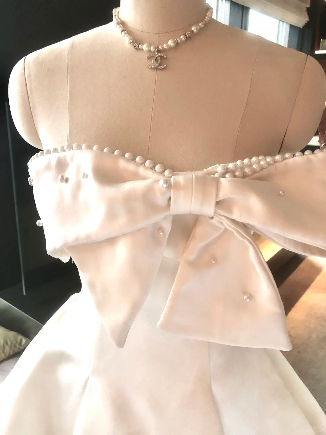 Elegant A-Line Short Party Dress with White Spaghetti Straps Hoco Dresses Satin Beaded Formal Dress Sweet 16th Birthday Outfit ED03850