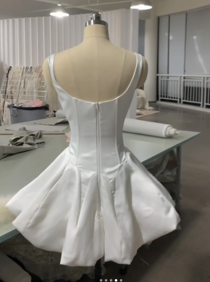 Sweet Square Neck Ball Gown Satin Short Party Dress Rhinestone Hoco Dresses Elegant Formal Dress Birthday Outfits  ED03854