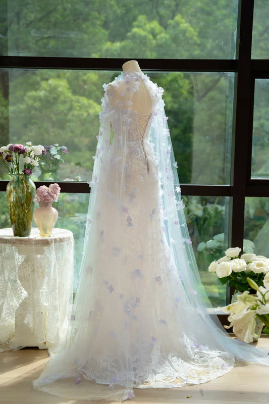 Glamour Strapless A-Line Tulle Evening Gown Lace Applique Sweet 16 Dress Stunning Prom Dresses with Cape ED03861