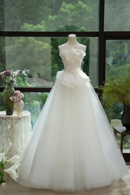 Modest White Strapless Bridal Dress Long Ball Gown Elegant Tulle Long Wedding Dress ED03873