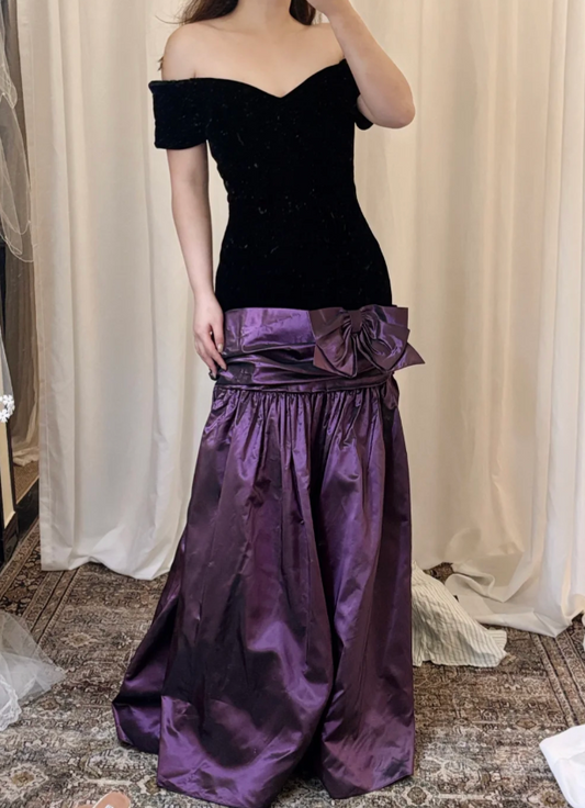 Glam Sheath Long Prom Dresses Off-shoulder Satin Purple Evening Gowns Satin Sleeveless Formal Dresses ED05309