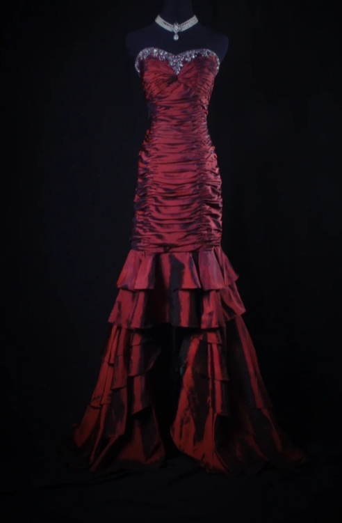 Vintage Sheath Burgundy Long Prom Dresses Strapless Satin Beaded Burgundy Birthday Dresses Sleeveless Formal Dresses ED05322