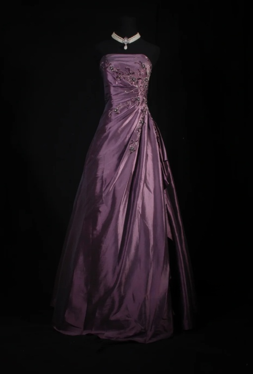 Elegant A-Line Grape Long Prom Dresses Strapless Satin Beaded Grape Birthday Dresses Sleeveless Formal Dresses ED05323