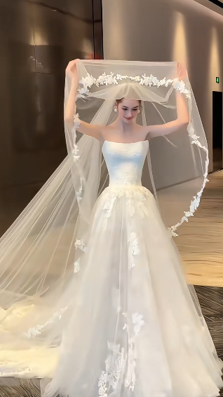 Princess A Line Strapless White Satin Tulle Applique With Veil Long Wedding Dress GG3024