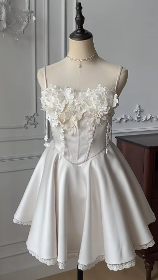 Pretty 16th A Line Spaghetti Straps Satin Applique Short Homecoming Dress,Summer Birthday Dress GG3737