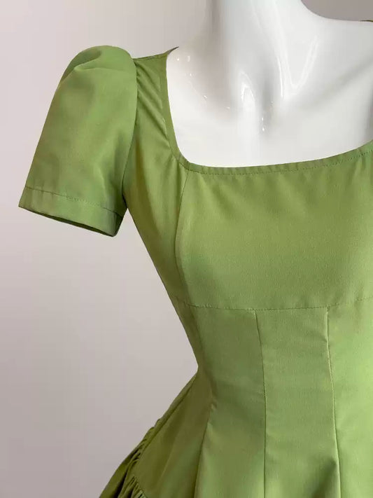 Green retro square neck homecoming dress for women summer short chic unique design small high-end dress 11289