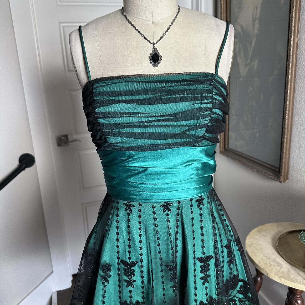 amakanas--Homecoming Dress Green and Black Vintage Prom Dress Velvet Floral Print gh5500