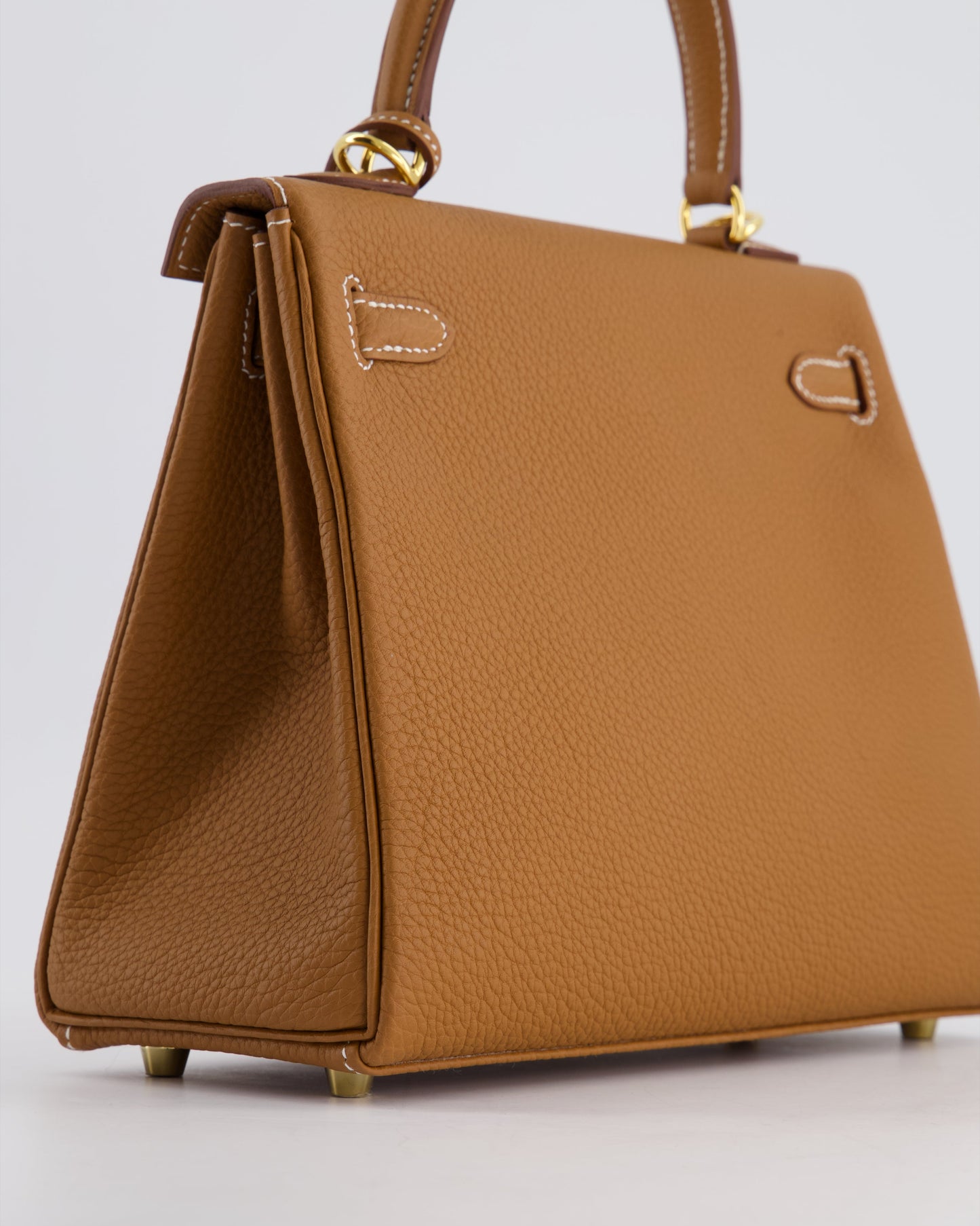 *HOLY GRAIL* Hermès Kelly Bag 25cm Retourne in Gold Togo Leather with Gold Hardware