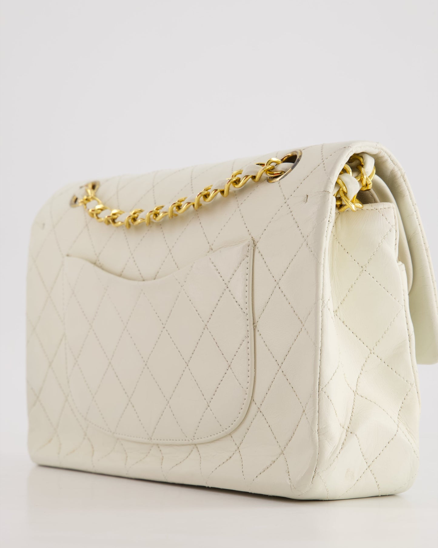 *FIRE PRICE* Chanel Vintage White Medium Classic Double Flap Bag in Lambskin Leather with 24K Gold Hardware