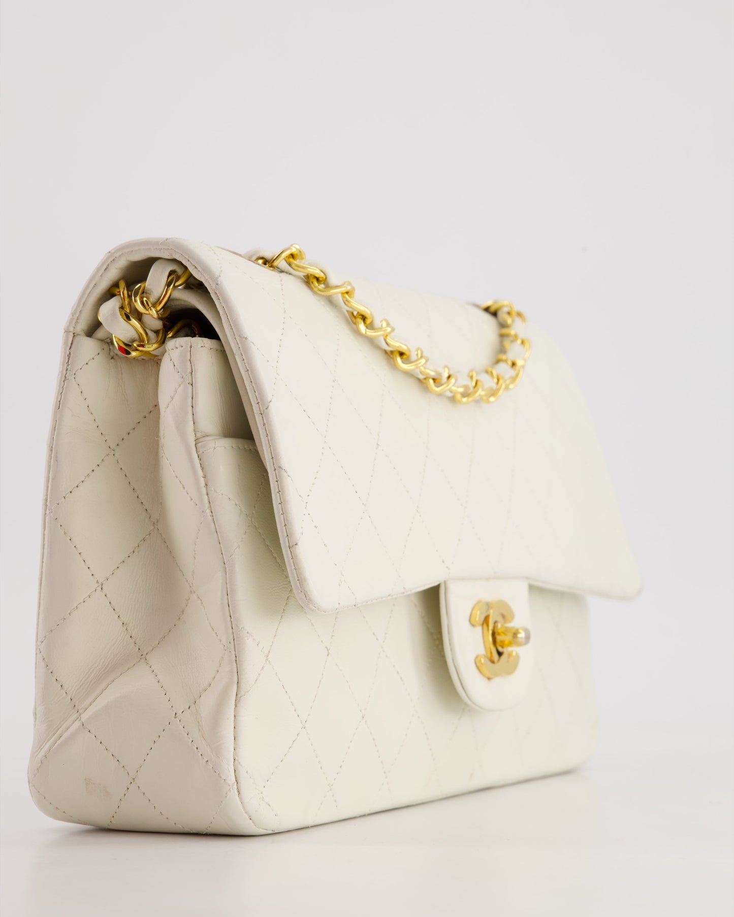 *FIRE PRICE* Chanel Vintage White Medium Classic Double Flap Bag in Lambskin Leather with 24K Gold Hardware
