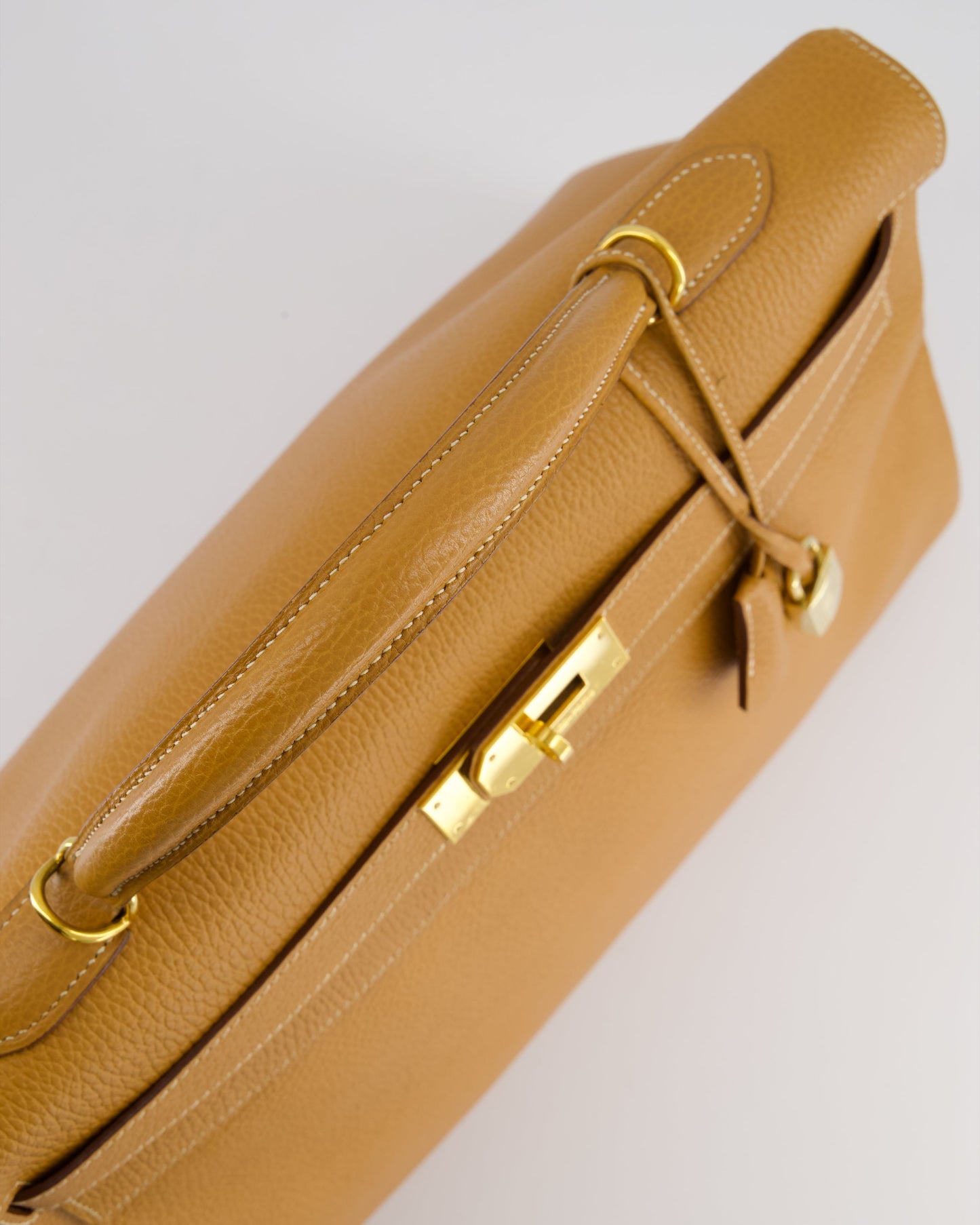 Hermès Kelly Bag 40cm in Vache Liege Grainee Leather with Gold Hardware