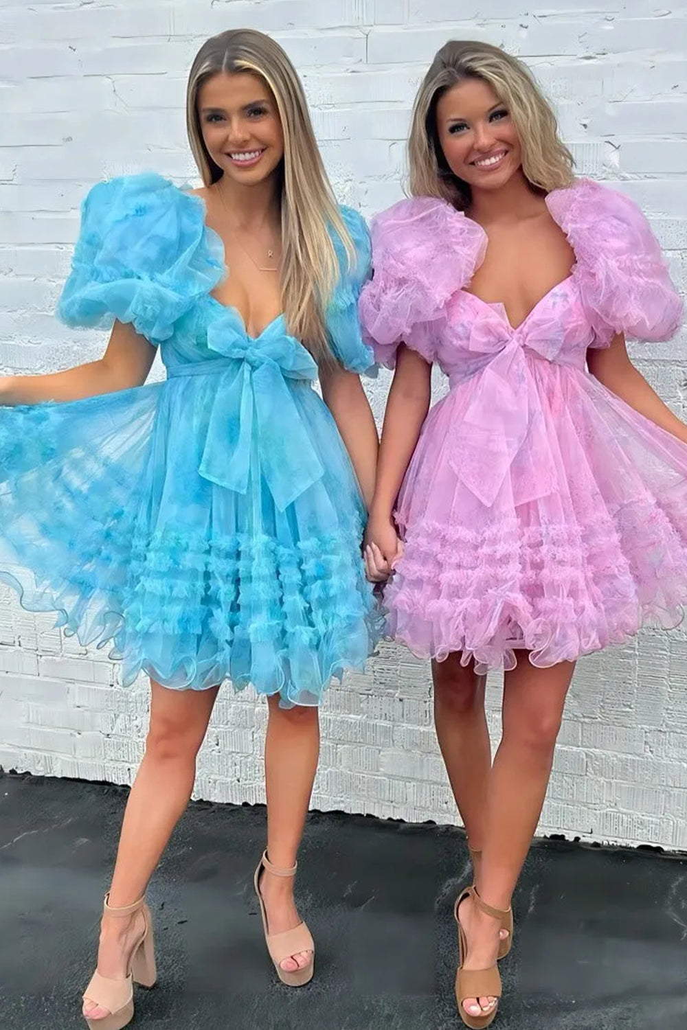 Charming A-Line Silhouette with Puff Sleeves and Floral Tulle Layers Homecoming Dress