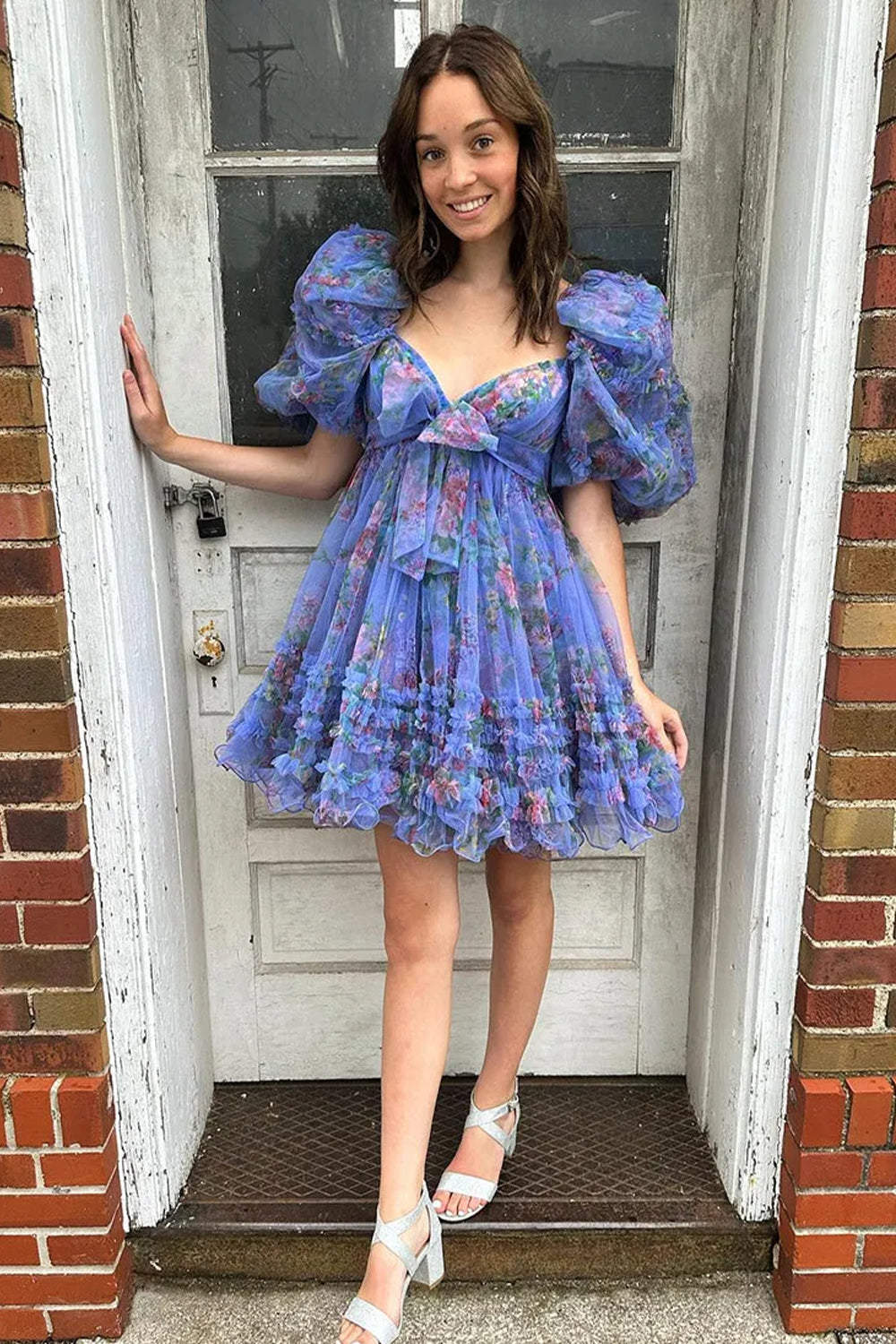 Charming A-Line Silhouette with Puff Sleeves and Floral Tulle Layers Homecoming Dress