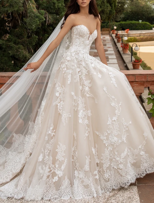 Elegant White Lace Applique Sweetheart A-Line Strapless Trailing Long Wedding Dress TP4830