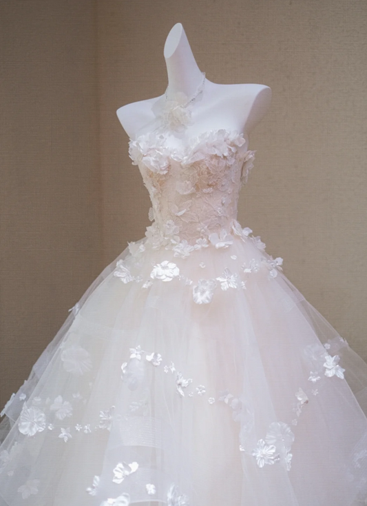 Gorgeous White 3D Flowers Applique Sweetheart A-Line Tulle Strapless Long Wedding Dress TP5039