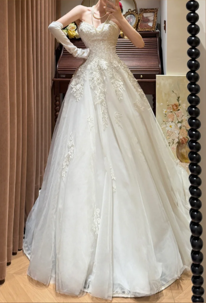Glamorous Strapless Lace Applique Tulle A-Line Sweetheart Wedding Dress TP5334