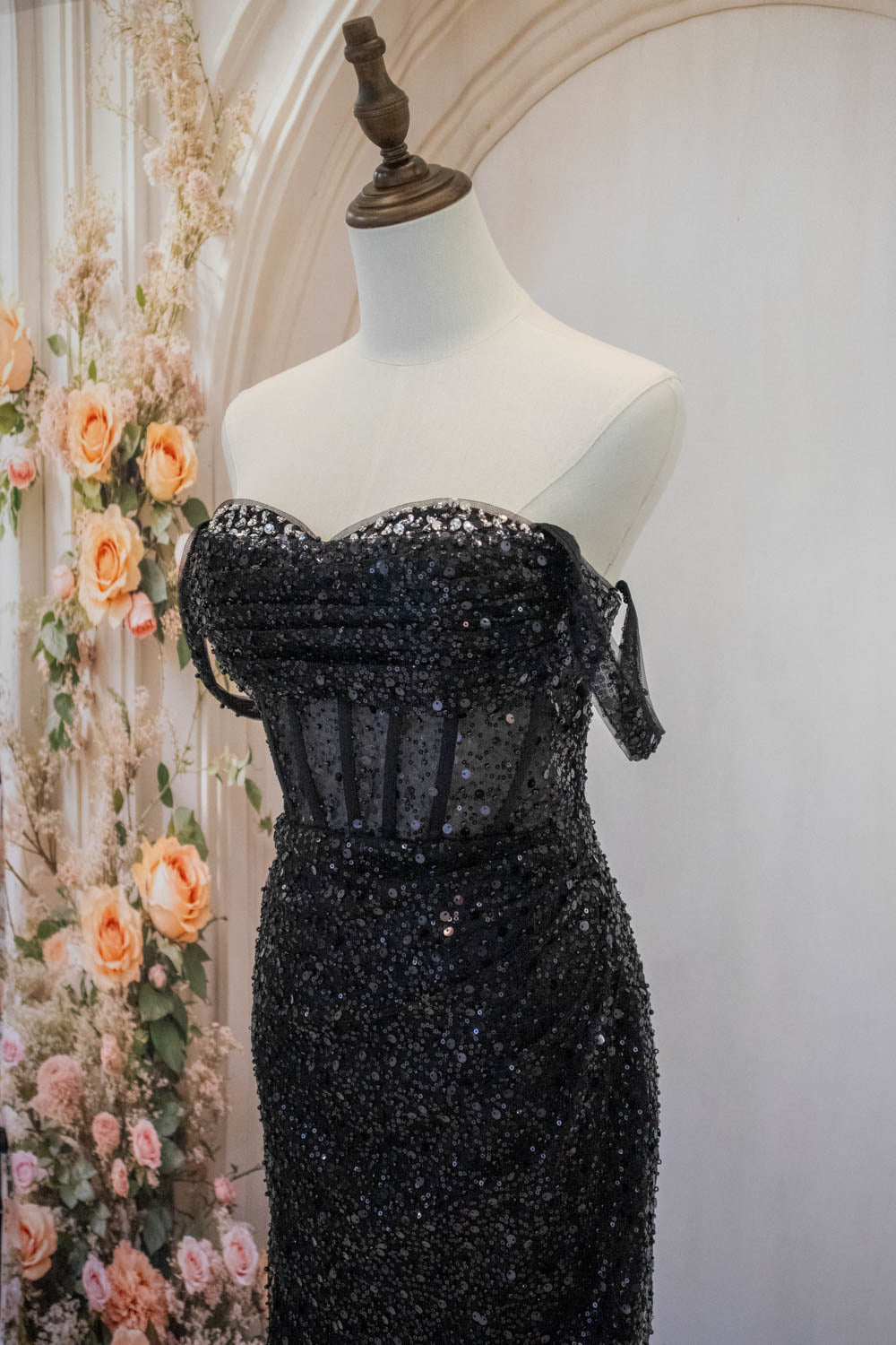 Sparkly Black Straps Short Tight Homecoming Dress with Sequin