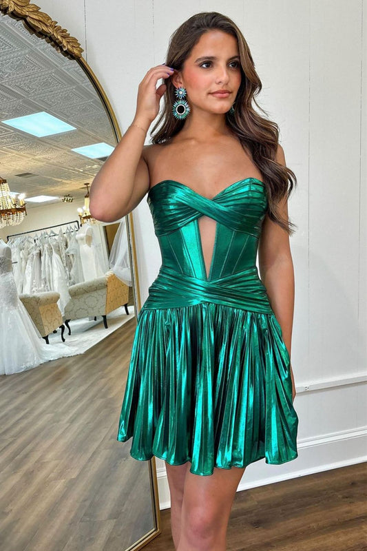 Stylish Green A-Line Sweetheart Neckline Short Metallic Homecoming Dress