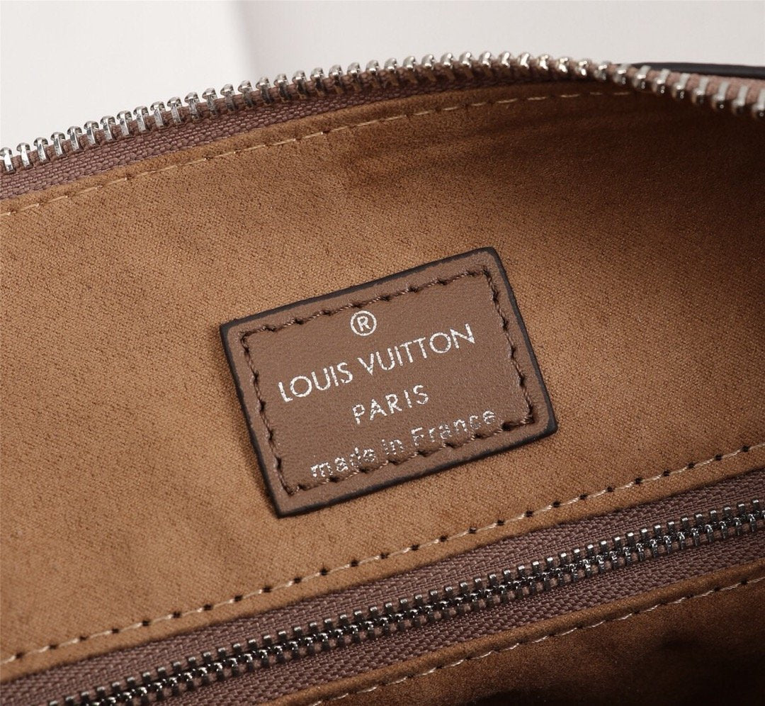 LV Louis Vuitton Beaubourg Hobo