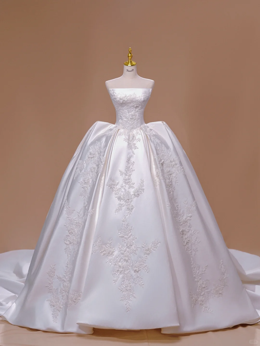 Fairy Tale Wedding Dress Princesses Ball Gowns Strapless Sleeveless White Satin Lace Wedding Dresses Bridal Gowns DH2804