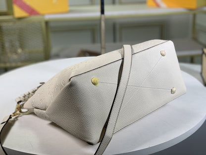Louis Vuitton Maida Hobo