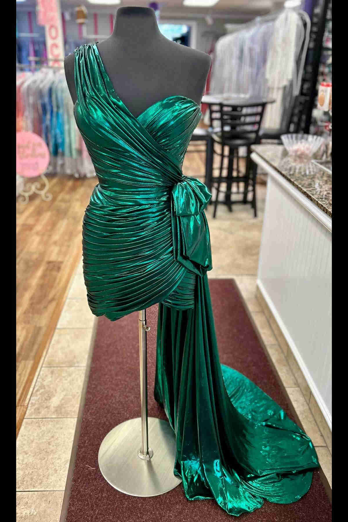 Metallic Green One Shoulder Ruched Short Homecoming Dress