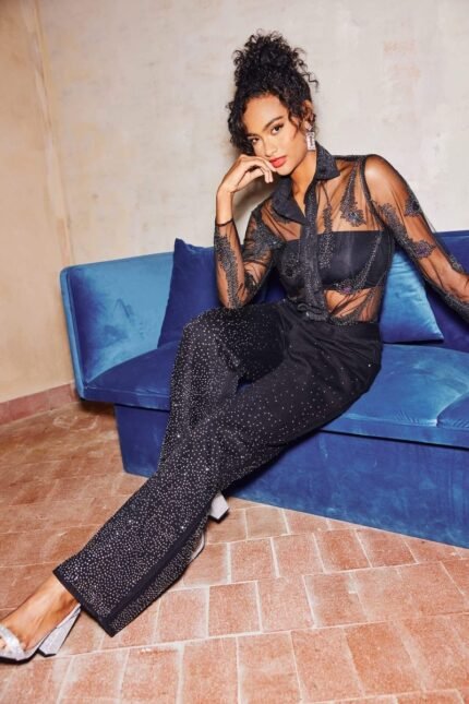 Janelle Rhinestone Straight-Leg Jeans