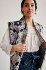 Kaylani Floral Printed Convertible Quilted Jacket - Image 3